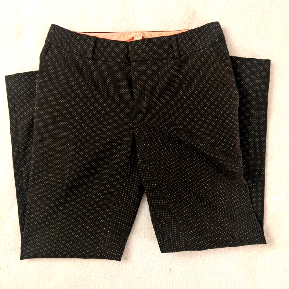 Banana Republic Hampton Ankle length pant. Black w/small polkadots size 0P